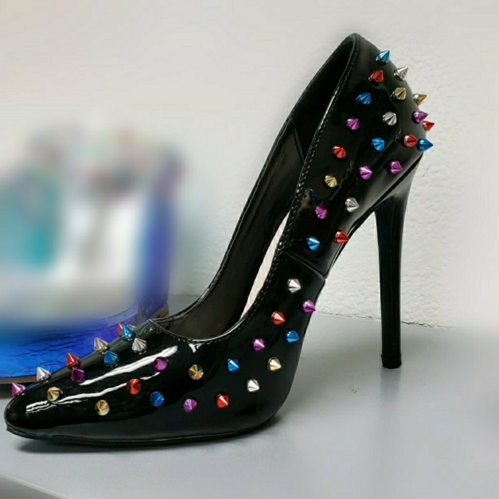 Ricky 4-inch pumps